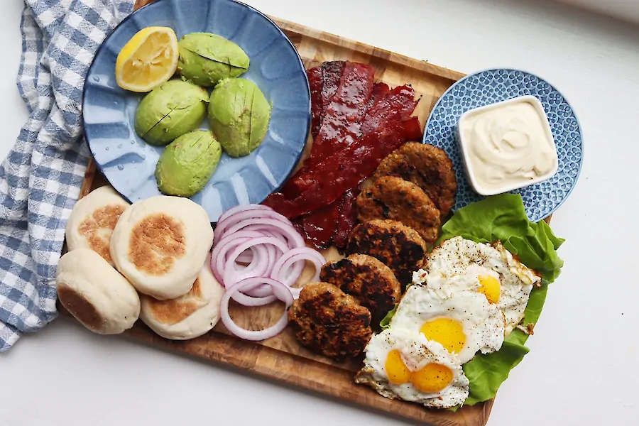 maple-turkey-brunch-burger-board